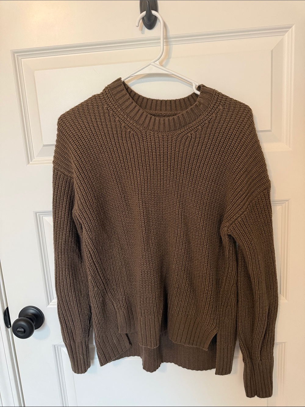 SO women’s Chunky Knit Crewneck Sweater in Brown